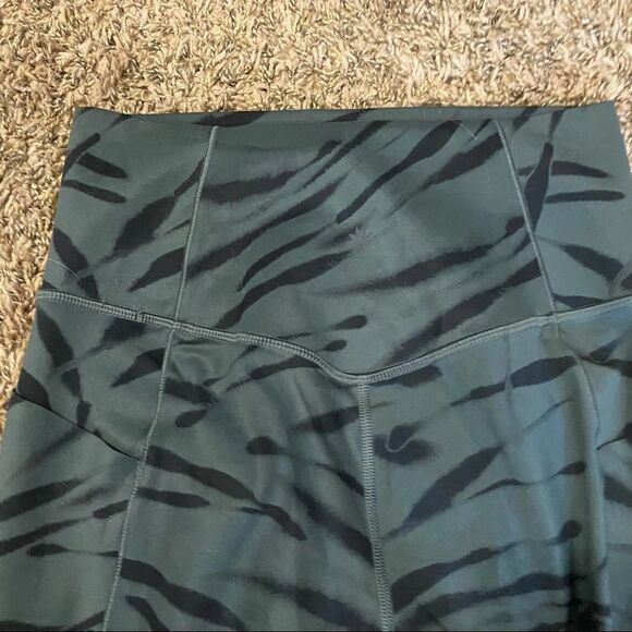 NWOT Athleta Salutation Stash Pocket II 7/8 Tight - Picture 9 of 11